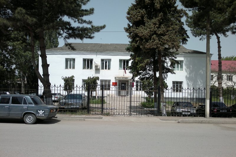 Житель Дагестана оштрафован за публикацию снимка с флагом террористов Житель Дагестана оштрафован за публикацию снимка с флагом террористов
